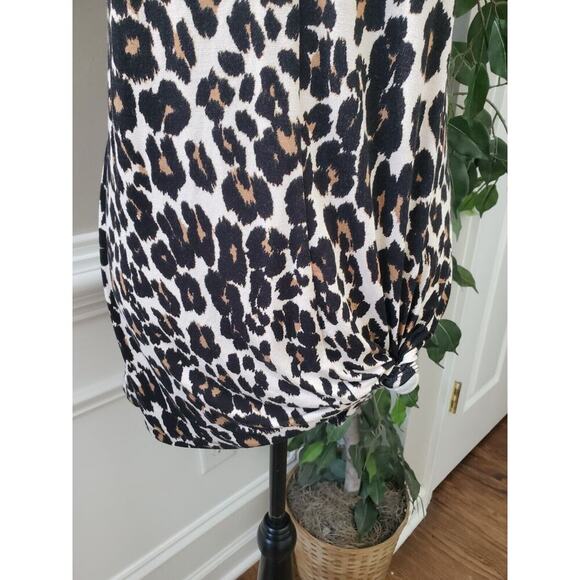 Lane Bryant Womens Beige Leopard print Rayon Casual V Neck Top Blouse Size 26/28 - Picture 5 of 10